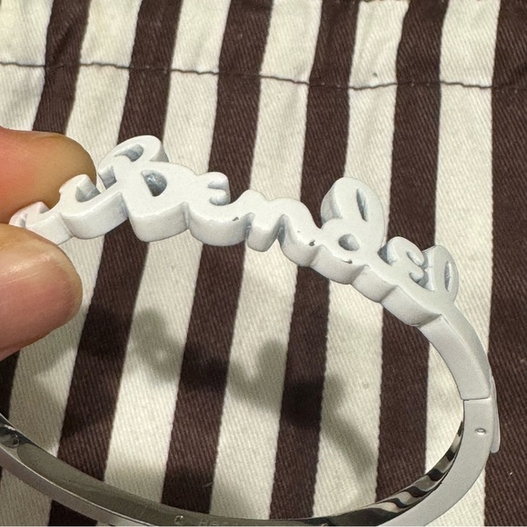 Henri‎ Bendel Skinny Script White Bangle Bracelet - Picture 7 of 13